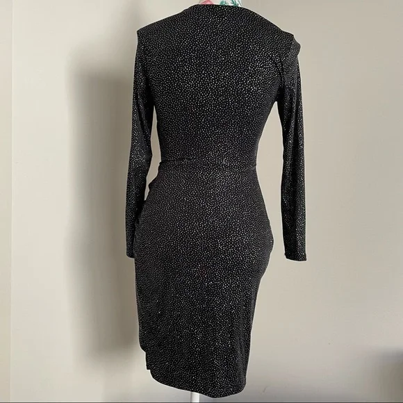 ⭐️HOST PICK 🤩NEW Black Glitter Bodycon Dress 🖤 -Twist knot gathered🪩 - Picture 2 of 10